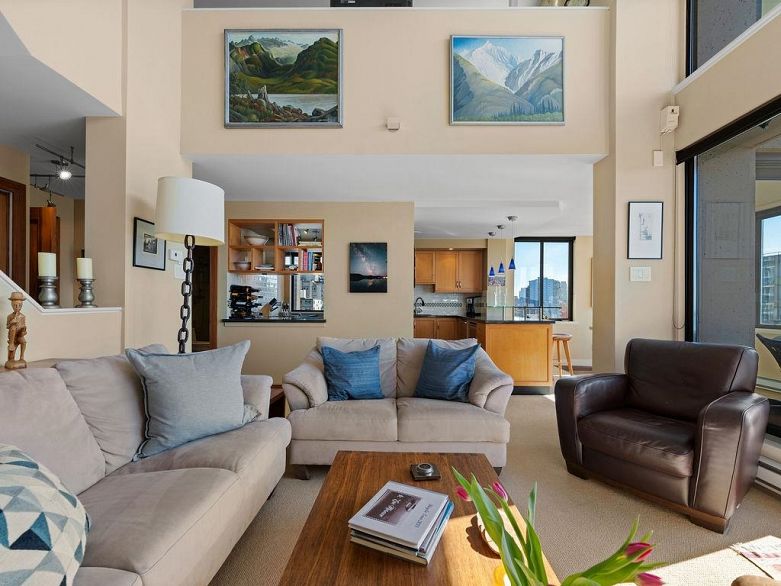 1203 1236 Bidwell Street