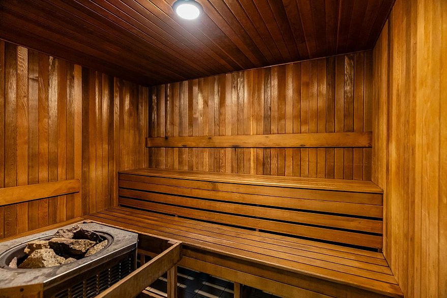 2208 1166 Melville Street