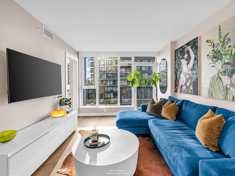 306 1618 Quebec Street