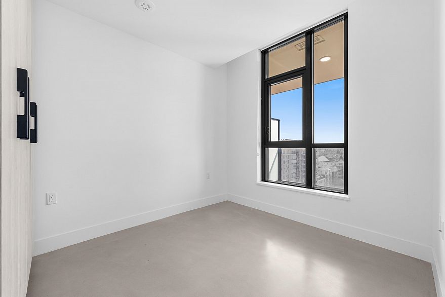 1105 3996 Dumfries Street