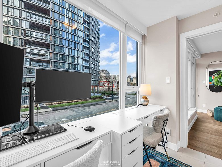 306 1618 Quebec Street