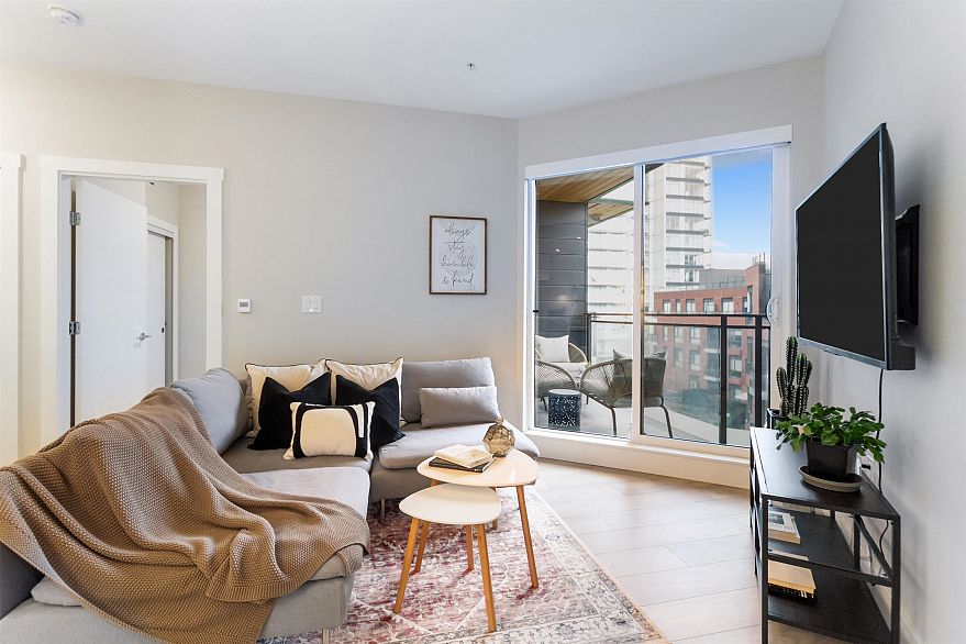 513 3588 Sawmill Crescent