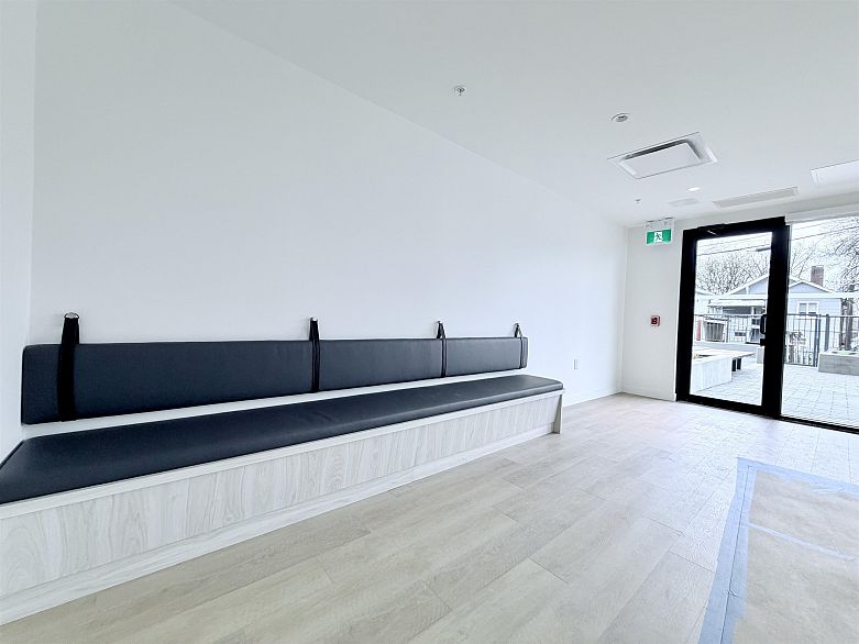 105 2268 E Broadway Street