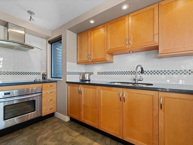 1203 1236 Bidwell Street