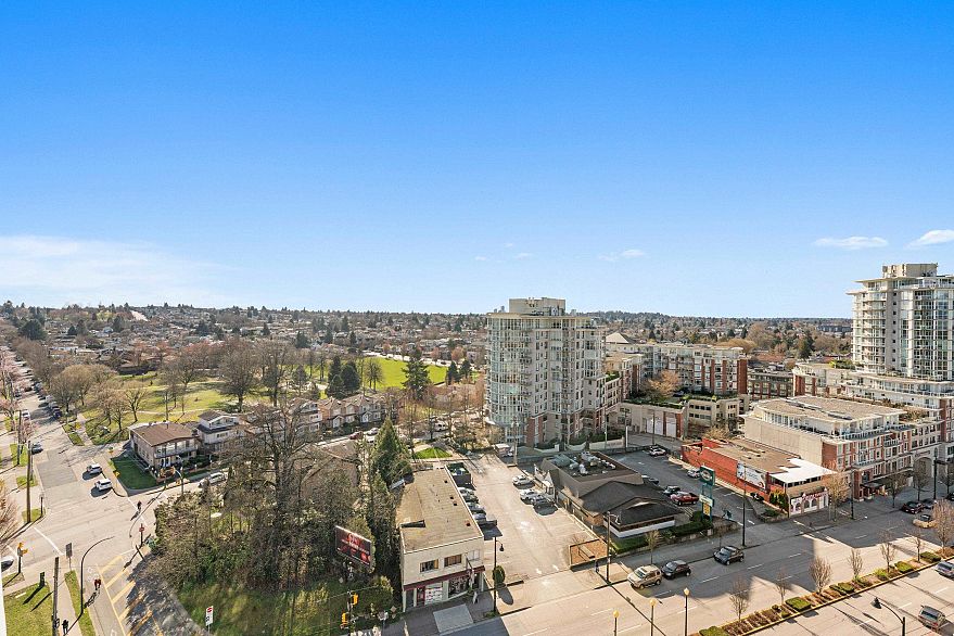 1105 3996 Dumfries Street