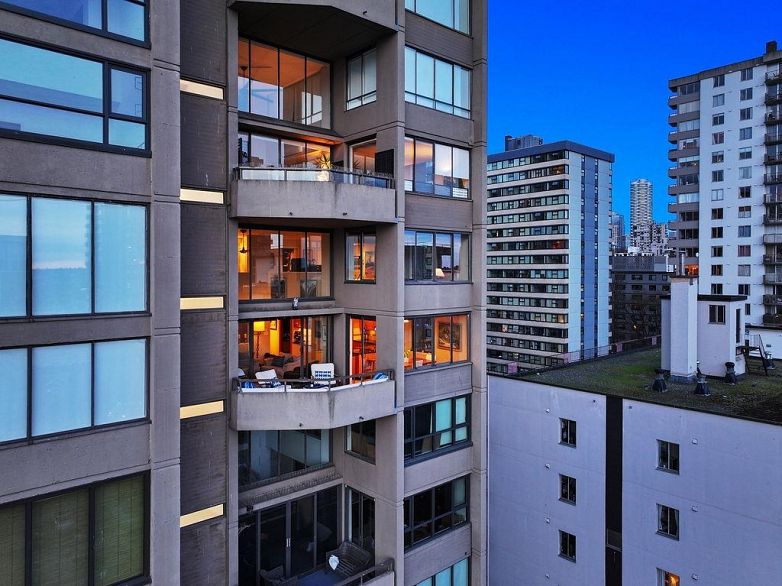 1203 1236 Bidwell Street