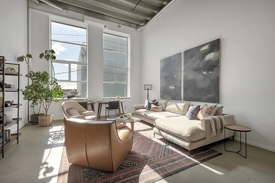 215 1220 E Pender Street