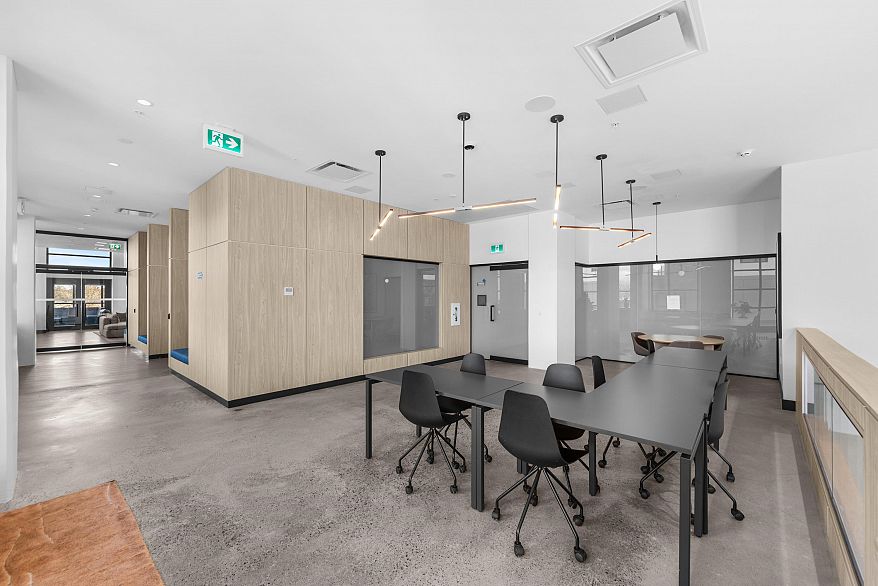 1105 3996 Dumfries Street