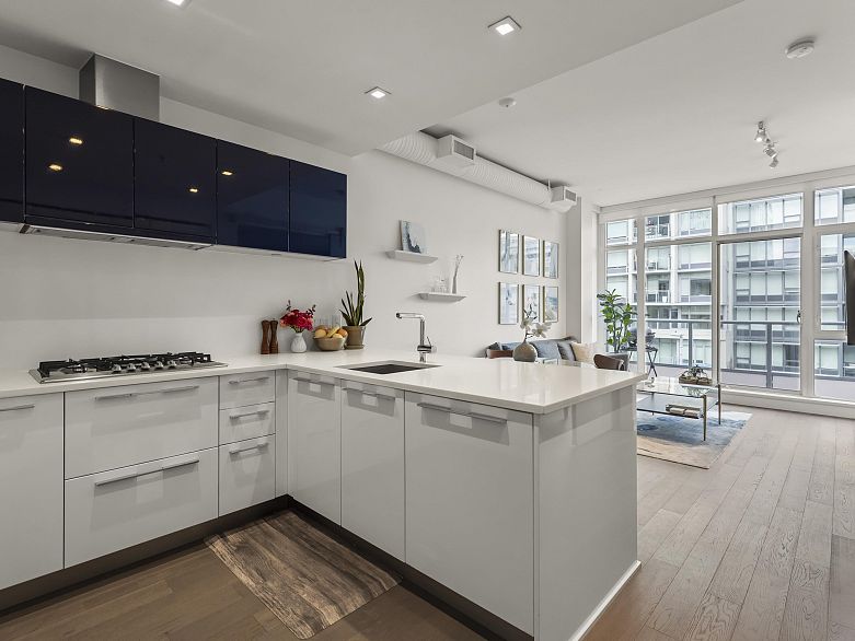 510 108 E 1st Avenue