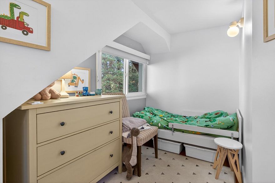 4387 St. George Street