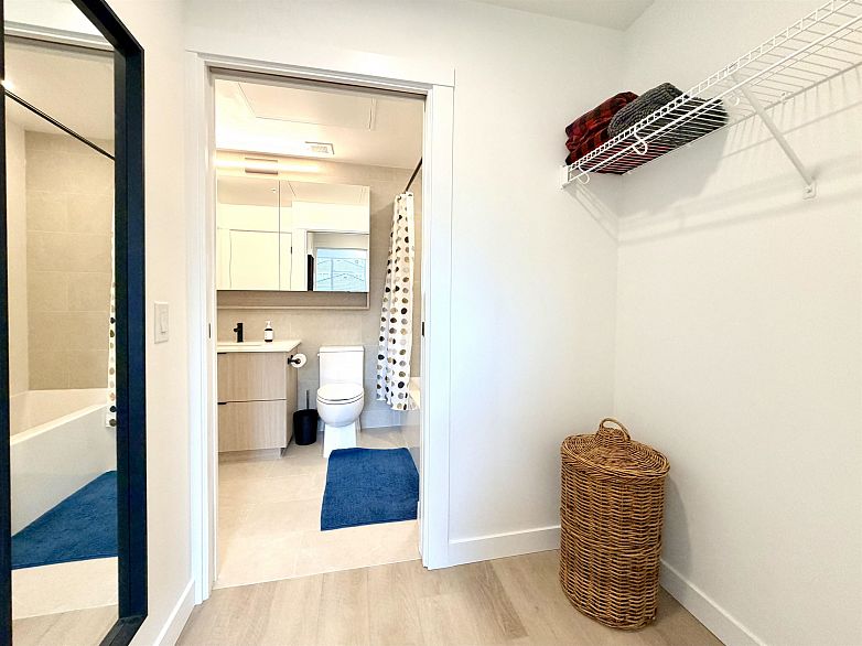 105 2268 E Broadway Street