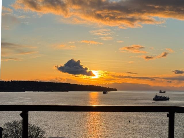 1203 1236 Bidwell Street