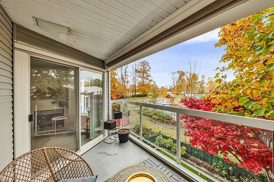 213 3038 E Kent Avenue South