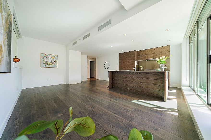 203 5782 Berton Avenue