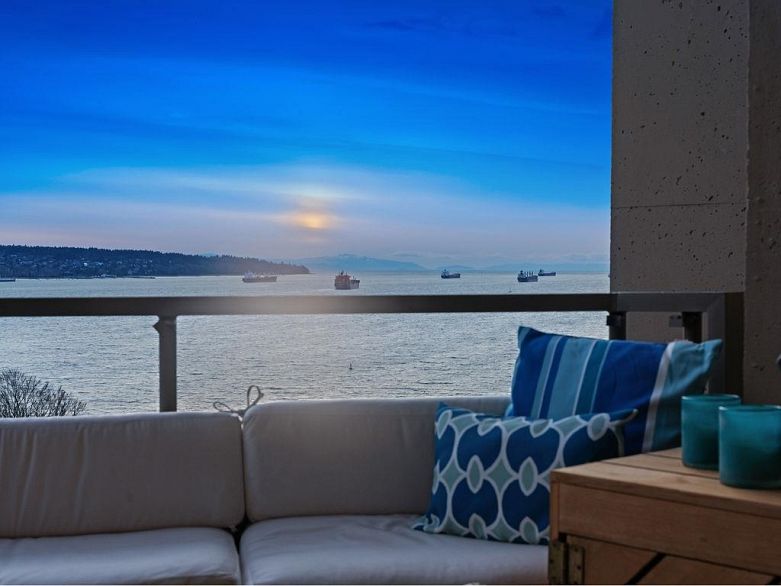 1203 1236 Bidwell Street