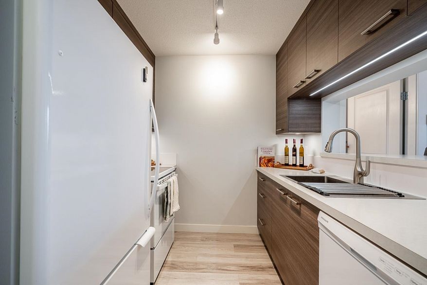 1710 5288 Melbourne Street