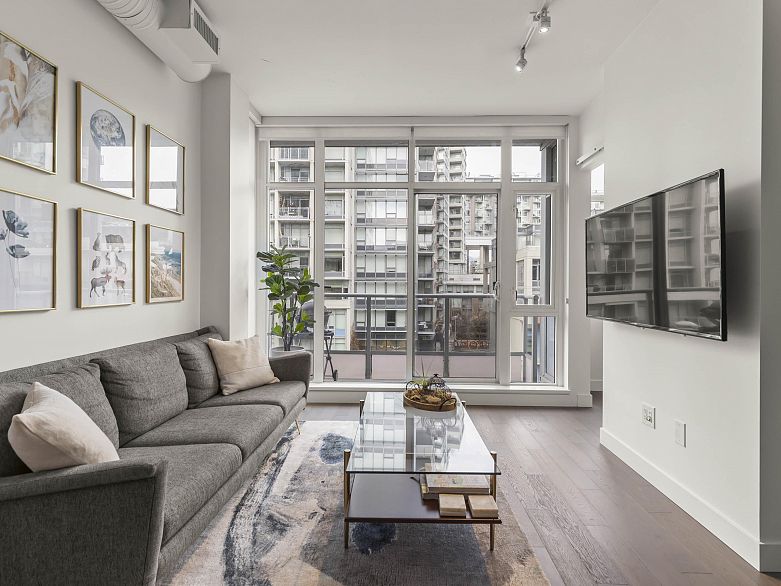 510 108 E 1st Avenue