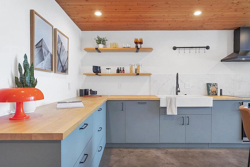 215 1220 E Pender Street