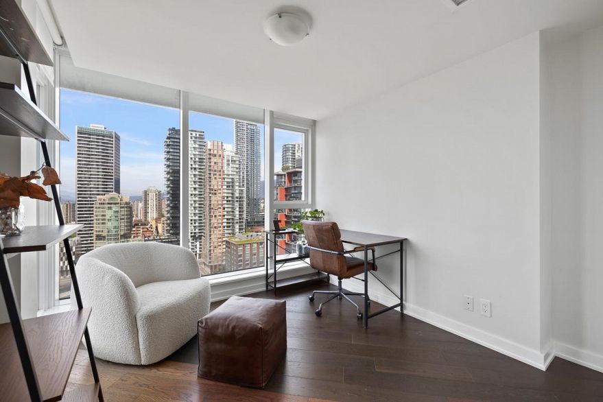 2601 1372 Seymour Street