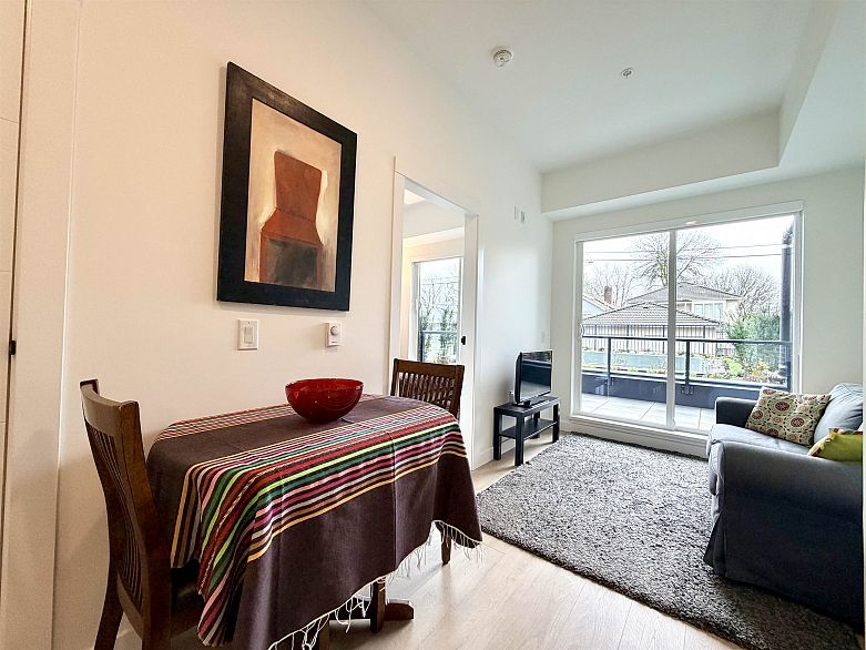 105 2268 E Broadway Street