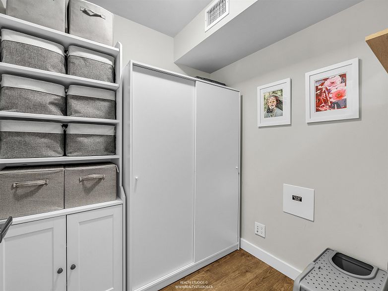 306 1618 Quebec Street