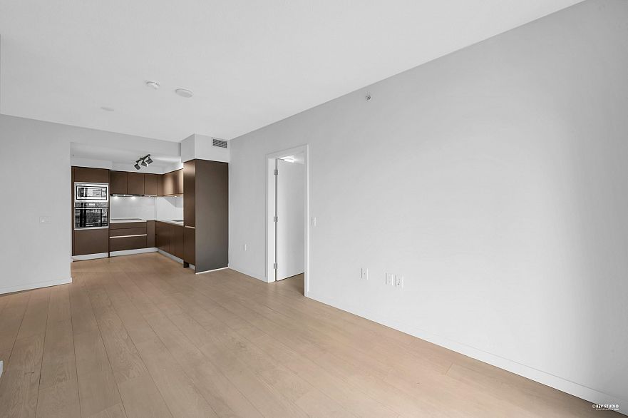 317 180 E 2nd Avenue