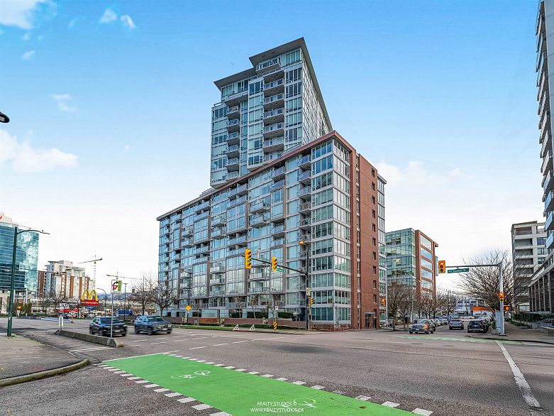 306 1618 Quebec Street