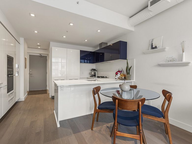 510 108 E 1st Avenue