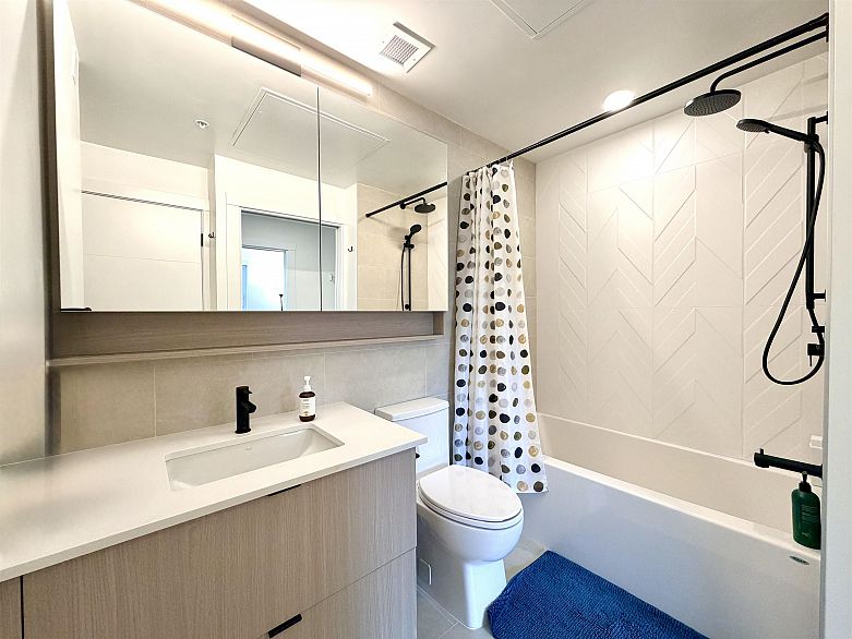 105 2268 E Broadway Street