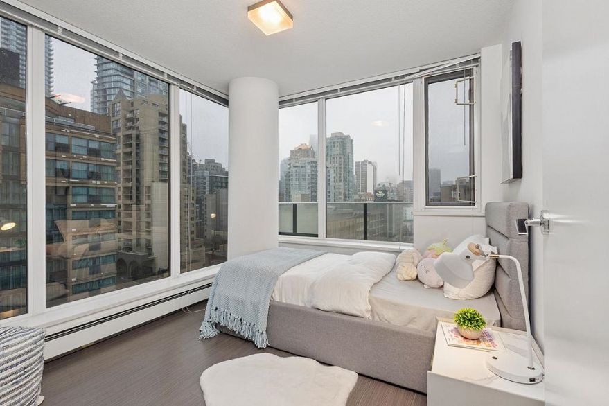 902 1325 Rolston Street