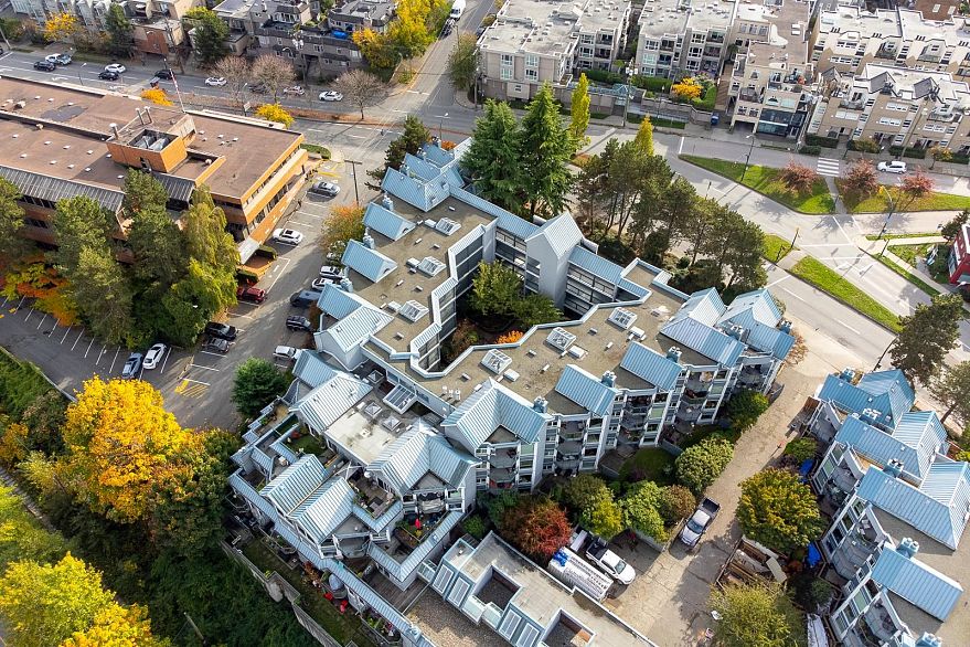 401 1345 W 4th Avenue