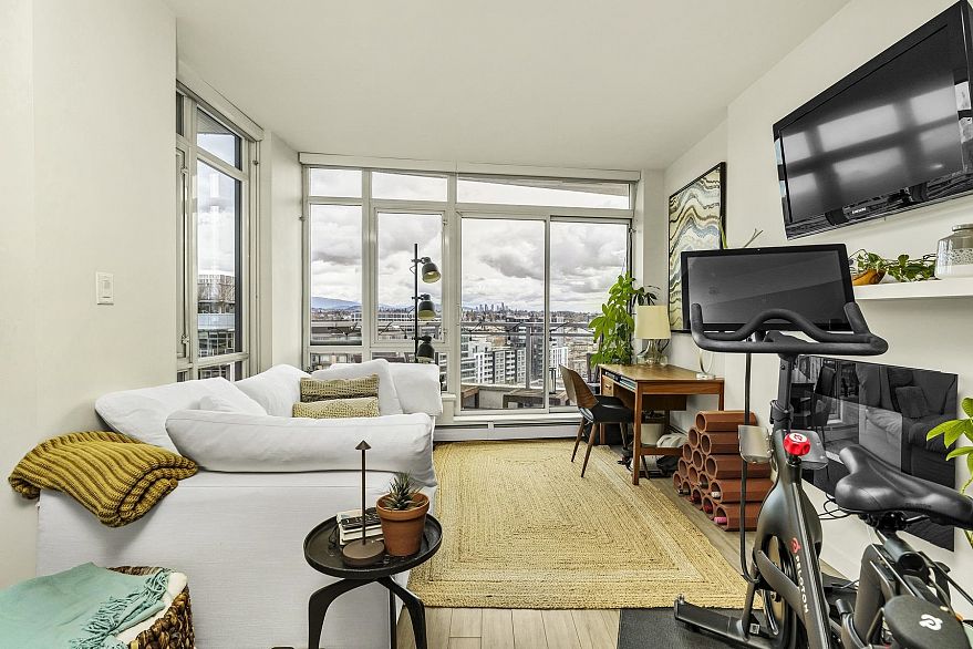 1604 1775 Quebec Street