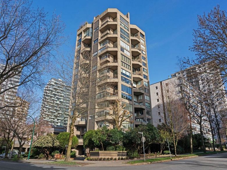 1203 1236 Bidwell Street