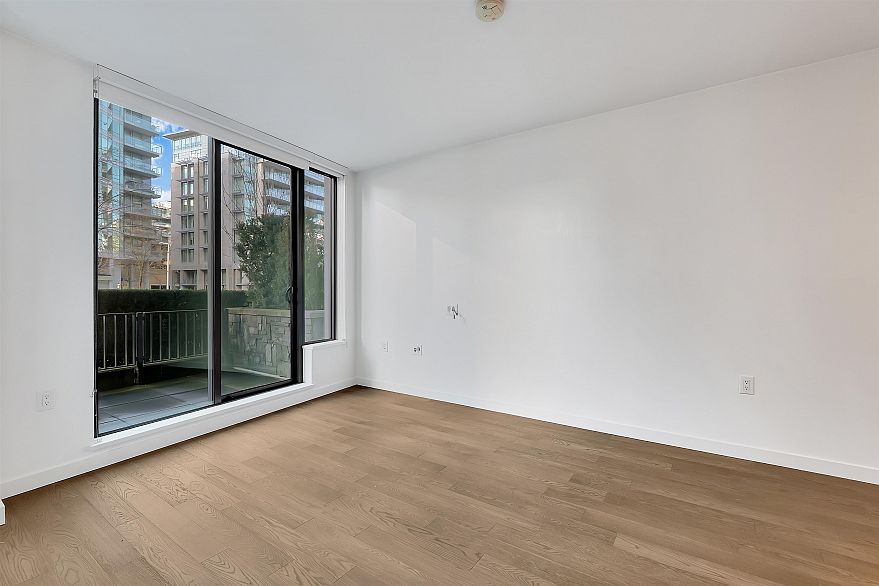 102 1688 Pullman Porter Street