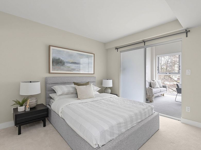 302 1323 Homer Street