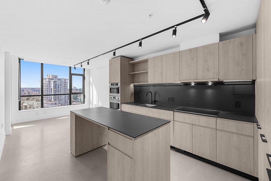 1105 3996 Dumfries Street