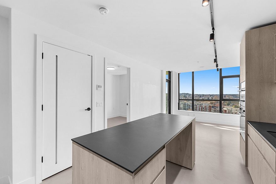 1105 3996 Dumfries Street