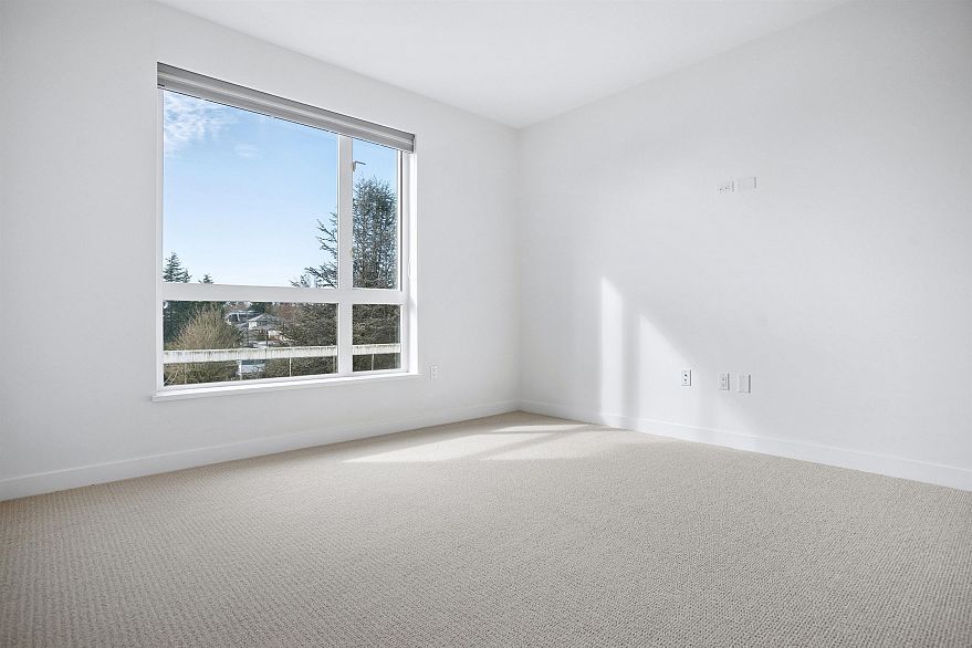 608 6677 Cambie Street