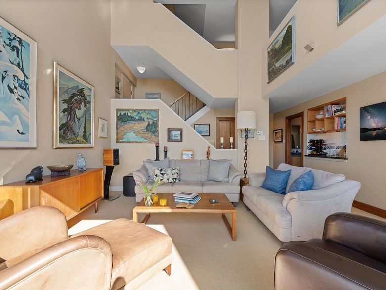 1203 1236 Bidwell Street