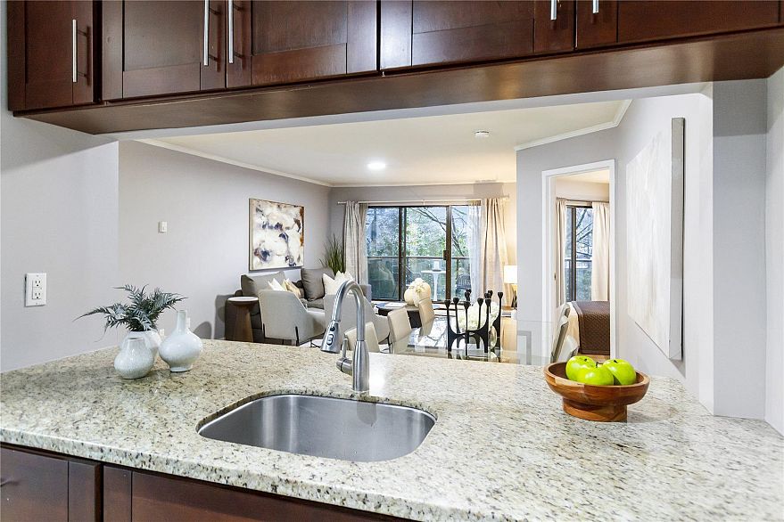 201 2222 Prince Edward Street