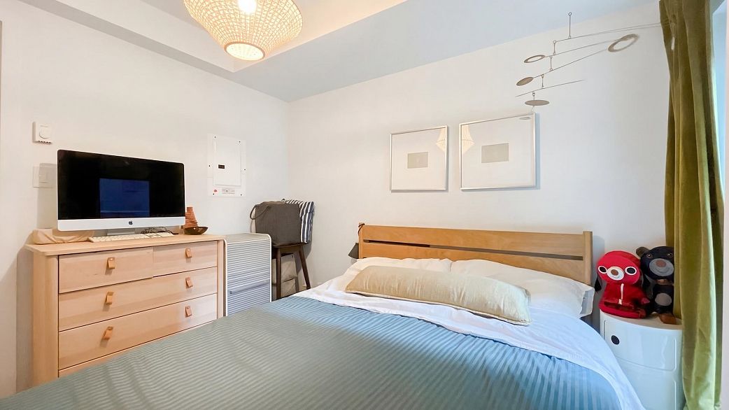 310 150 E Cordova Street