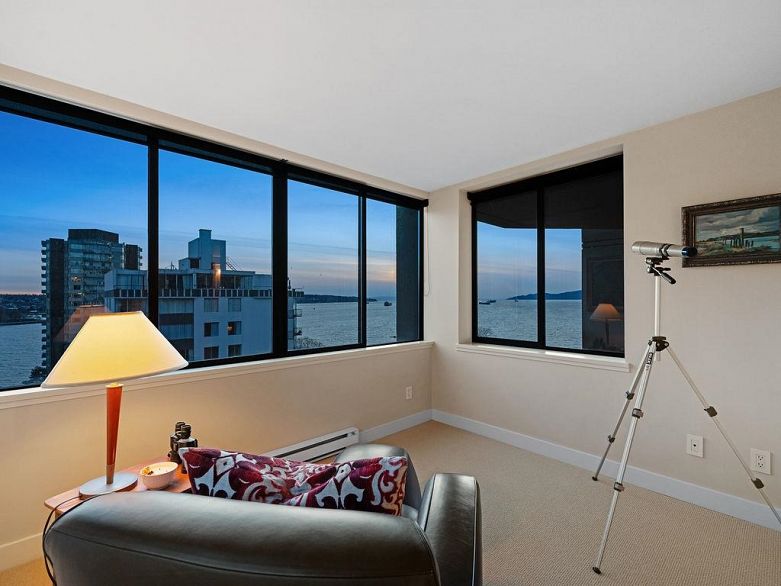 1203 1236 Bidwell Street