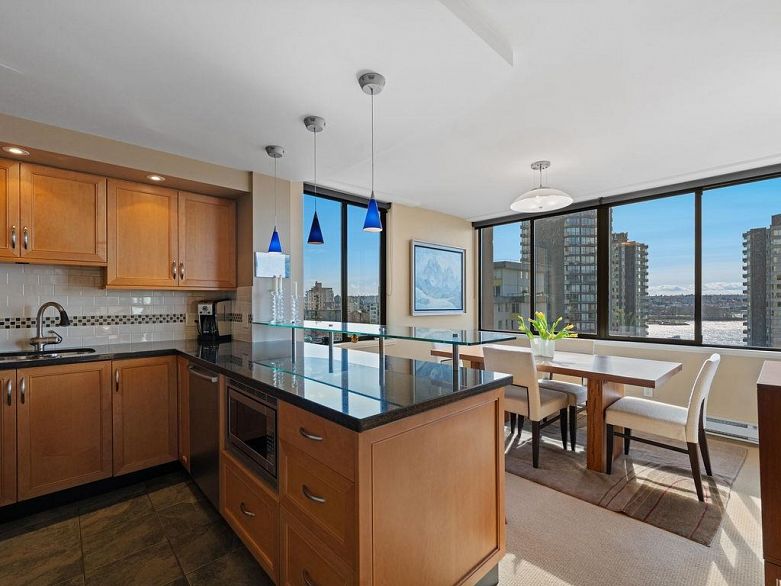 1203 1236 Bidwell Street