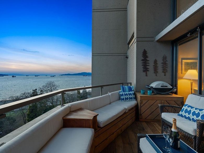 1203 1236 Bidwell Street