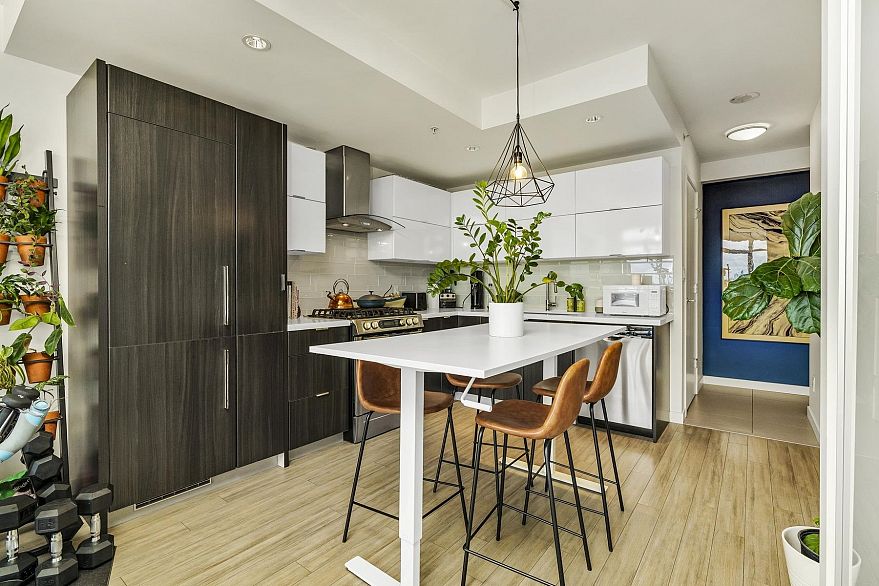 1604 1775 Quebec Street