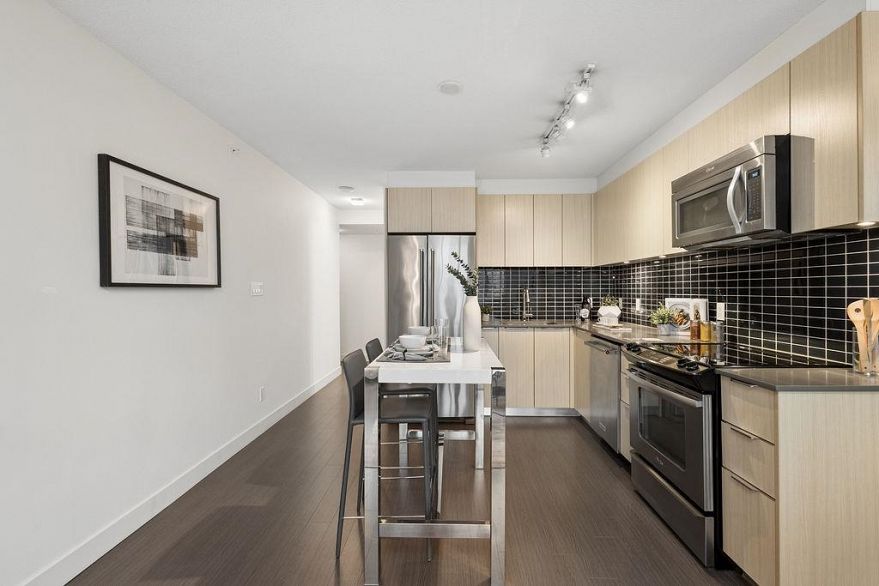 902 1325 Rolston Street