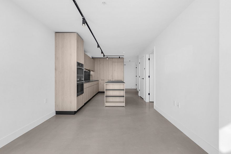 1105 3996 Dumfries Street