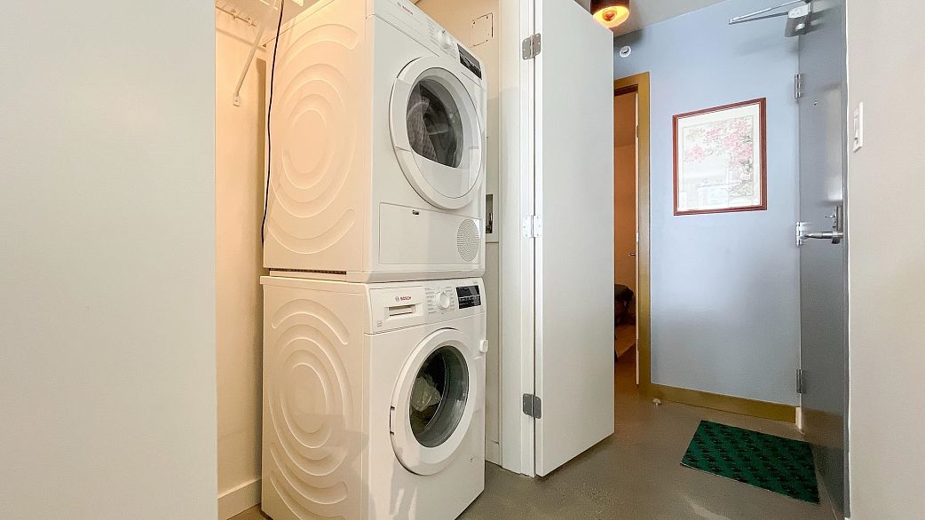 310 150 E Cordova Street