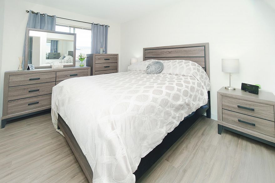 301 458 E 43rd Avenue