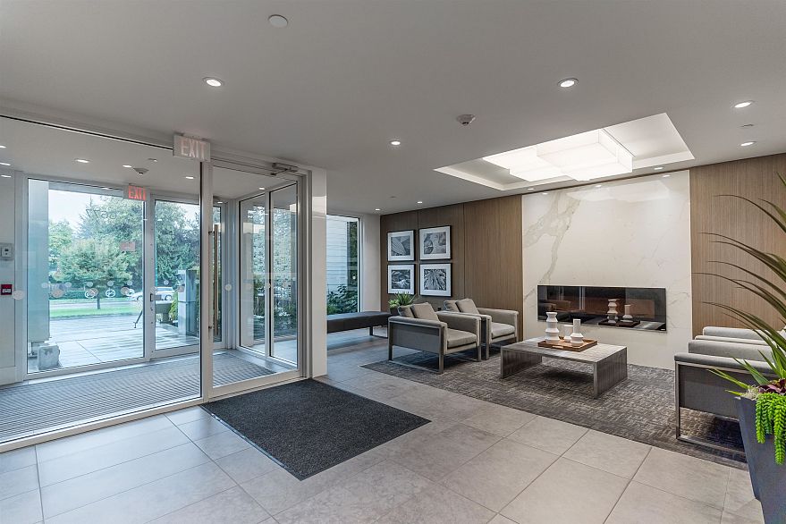 608 6677 Cambie Street